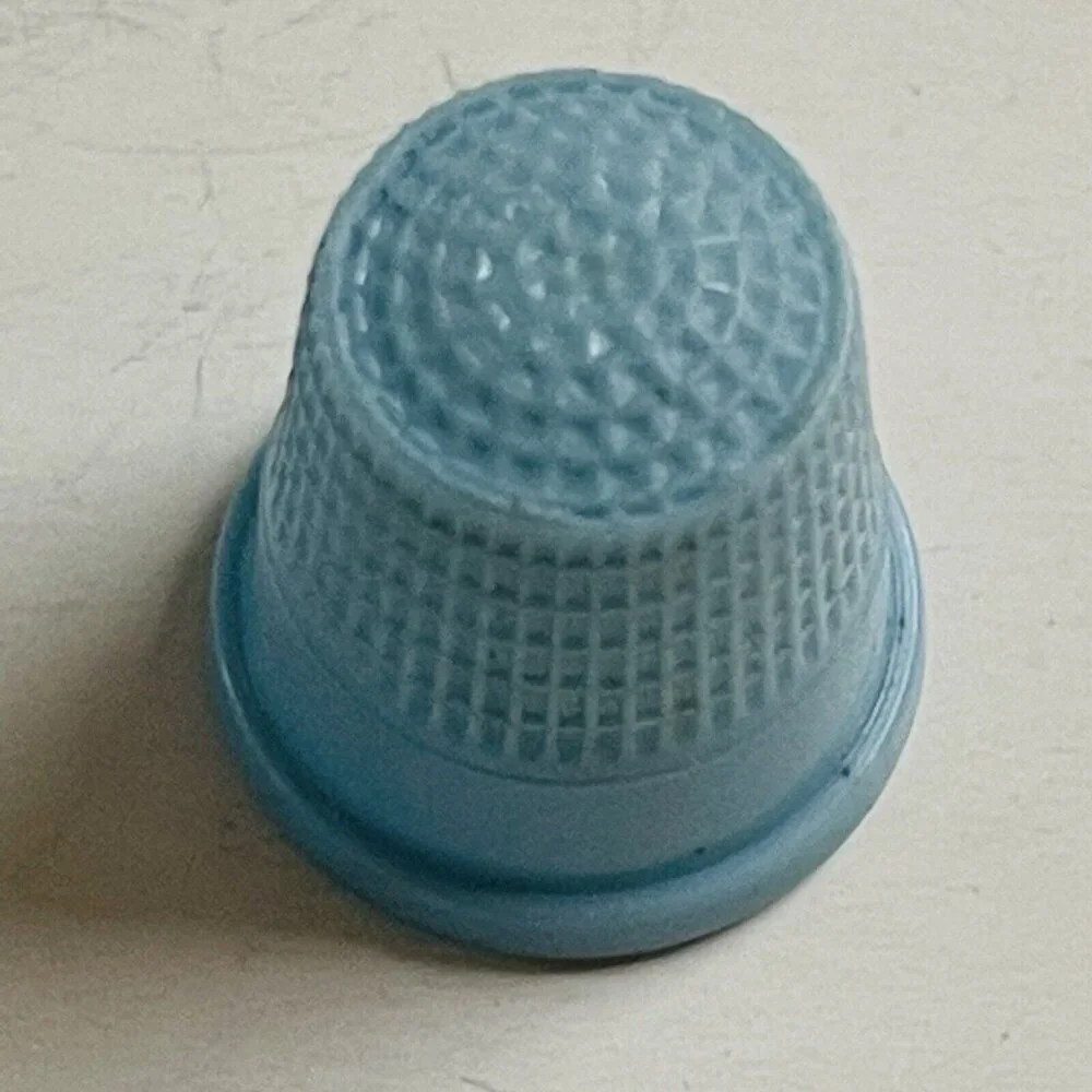 Sewing Quilting Thimble No‎ Size Blue Collectible